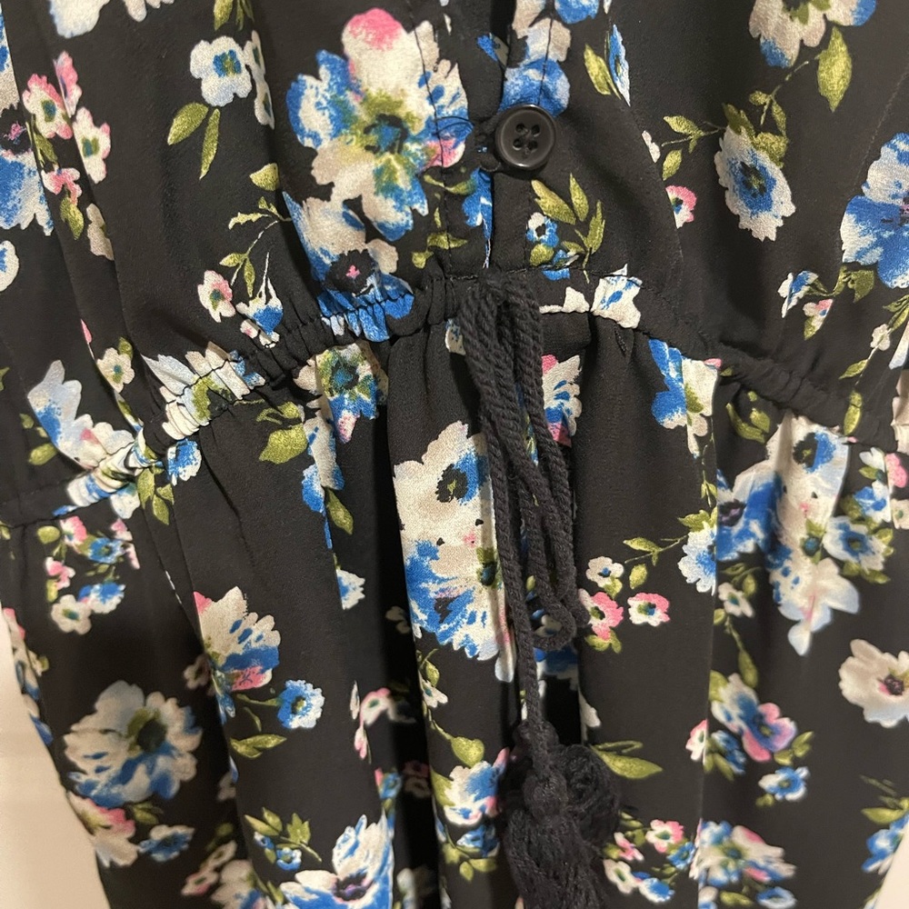 Xhilaration Floral Romper Size L - Picture 3 of 6